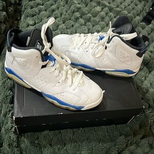 Brand new hardly worn youth Jordan’s